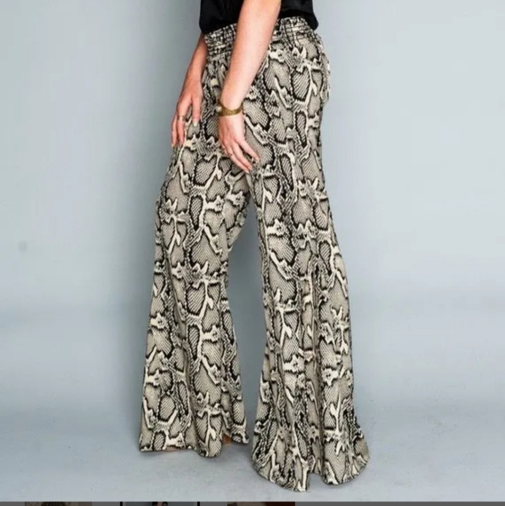 Show Me Your Mumu palazzo pants, size medium